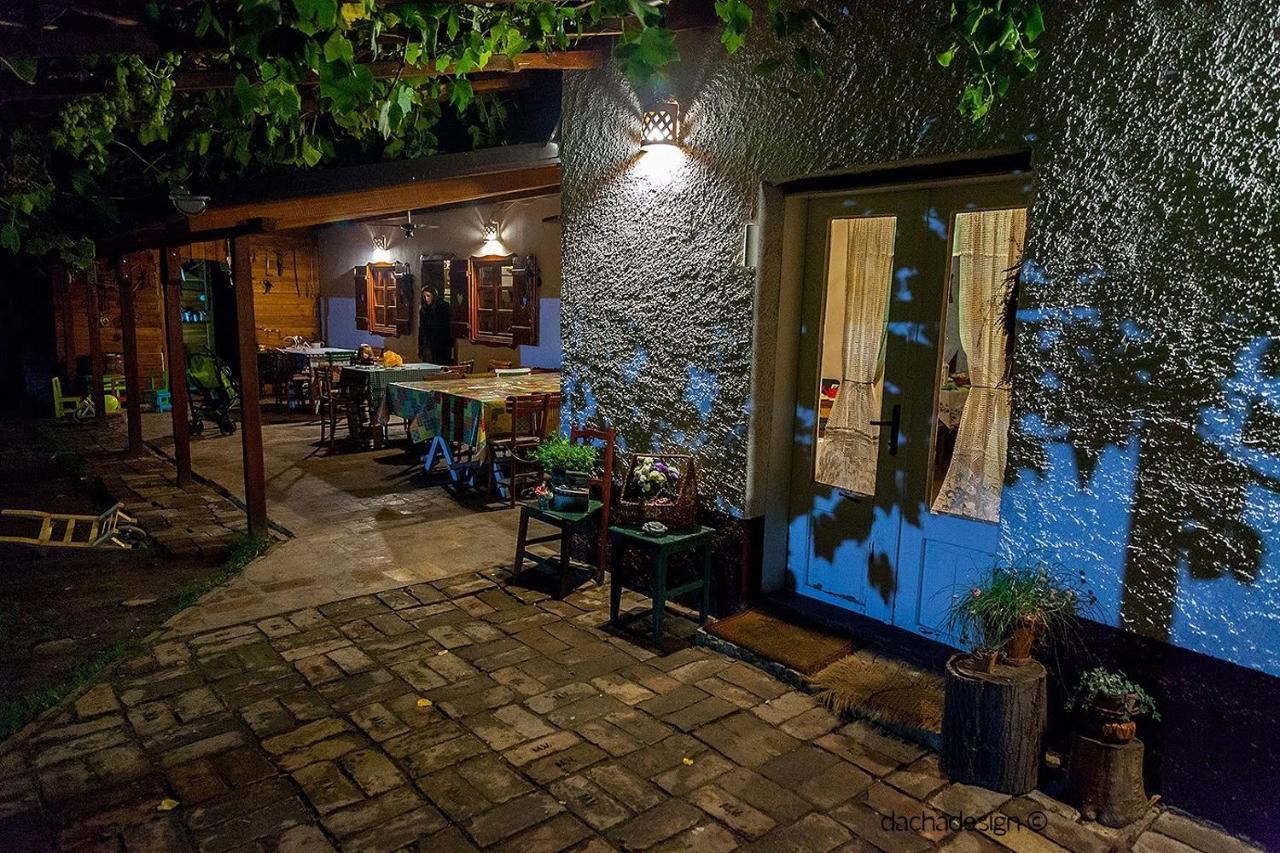 סרמסקה מיטרוביקה Salas Isailovi מראה חיצוני תמונה